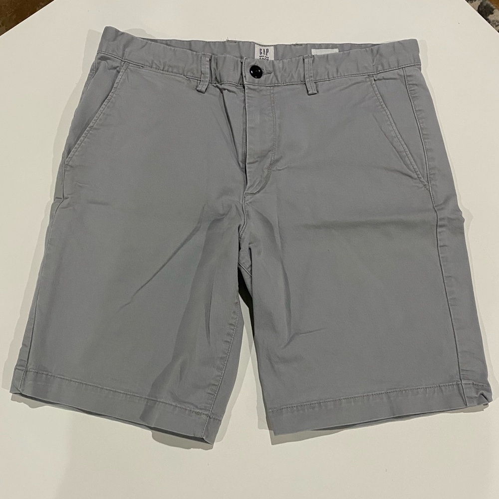 GAP shorts 32
